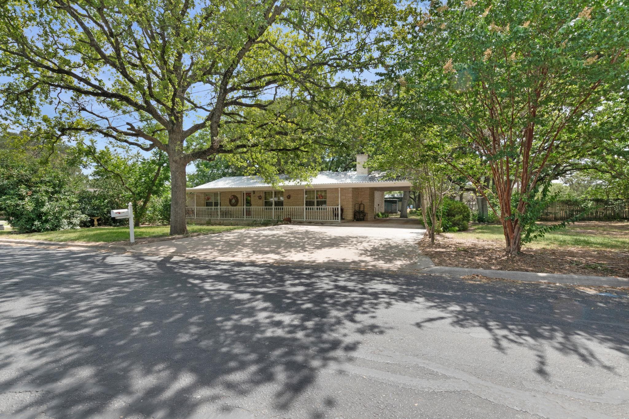 1208 Oak St None