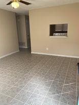 139 Elm Dr #206