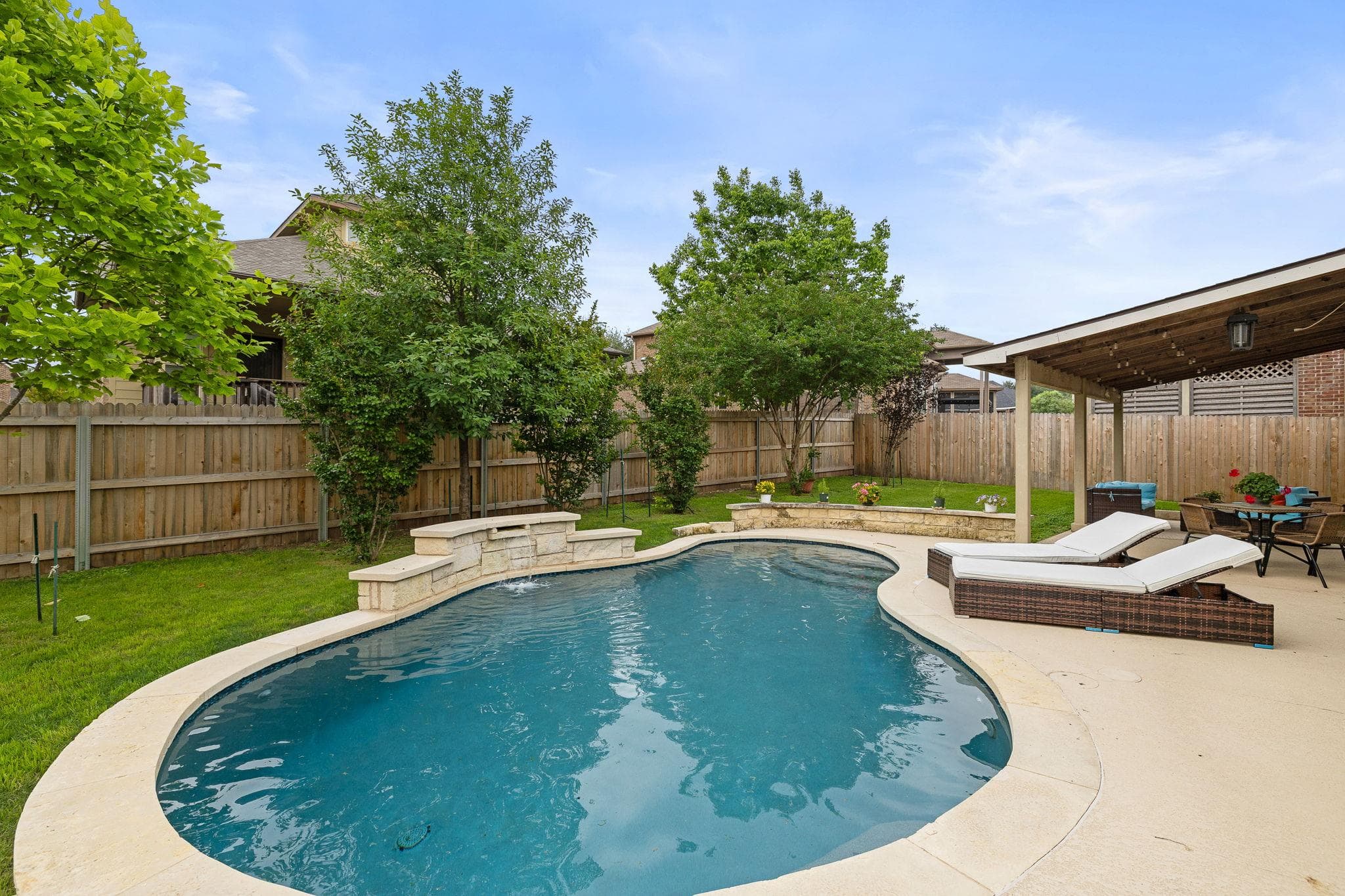 1143 Huntington Trl