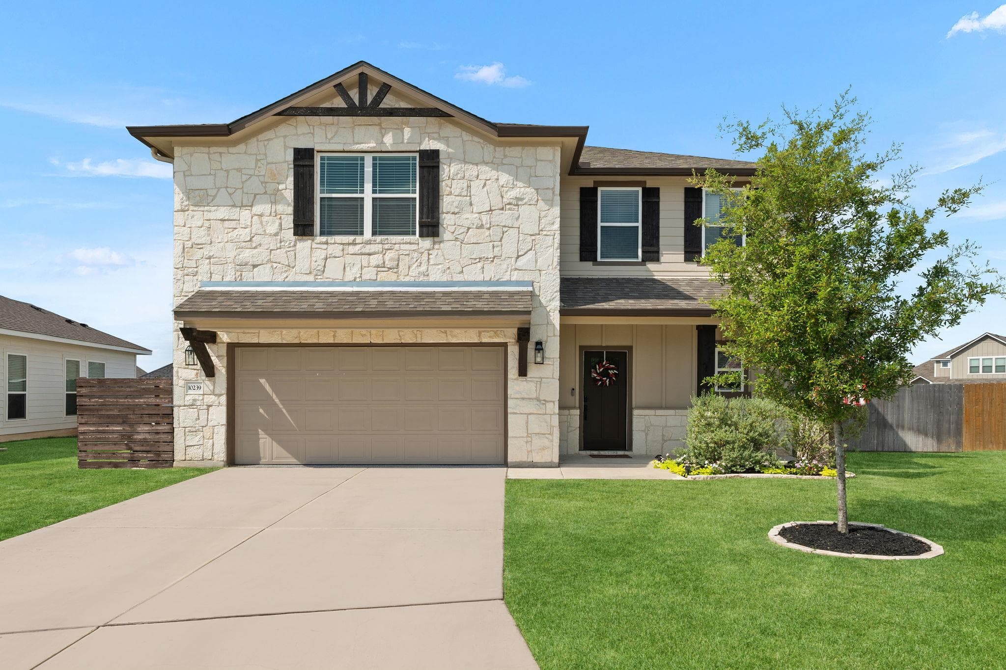 10239 Six Shooter Ln