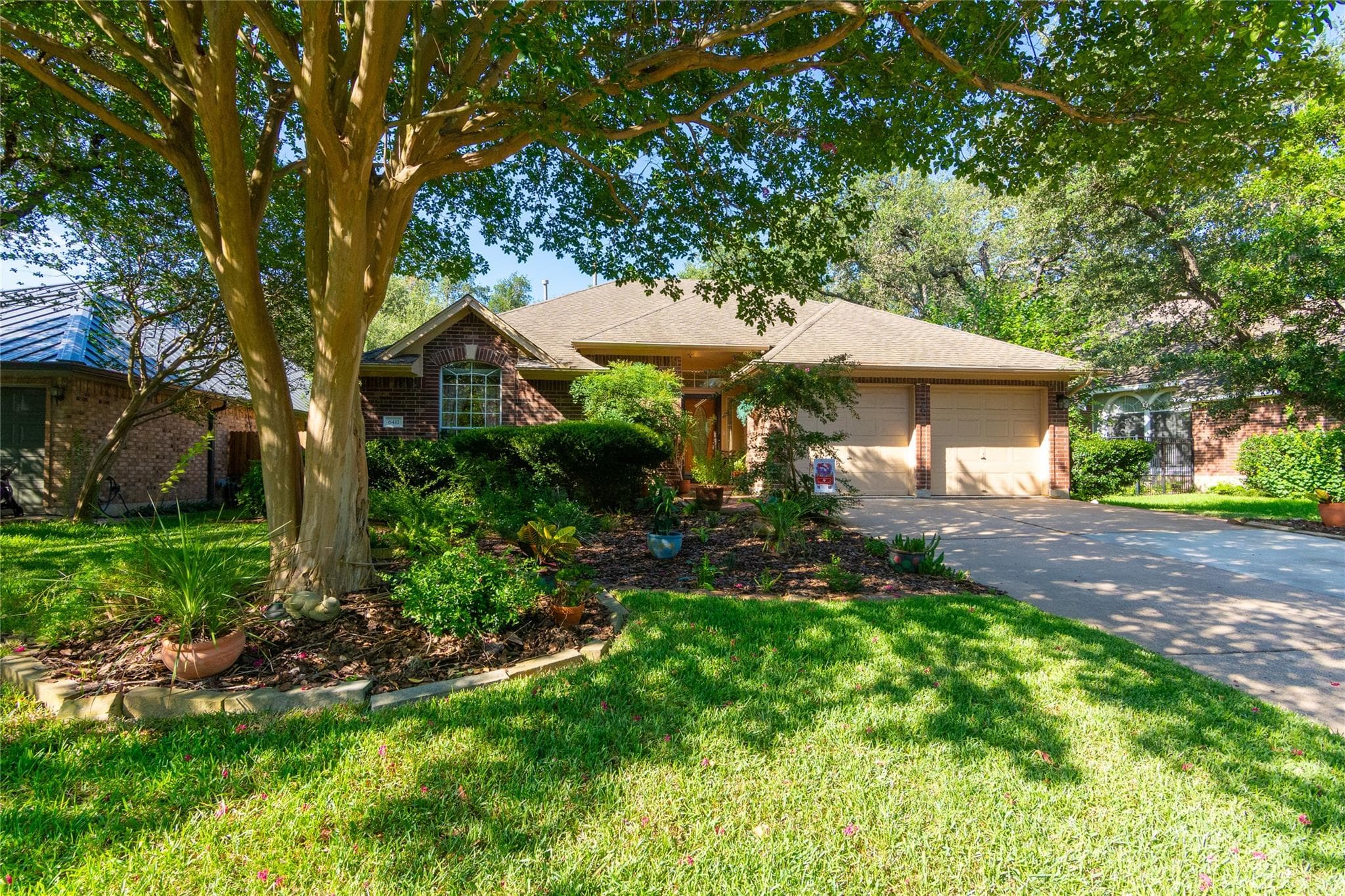 6411 CLAIRMONT Dr