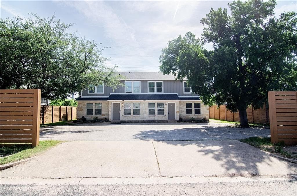 11901 Alpheus Ave #B