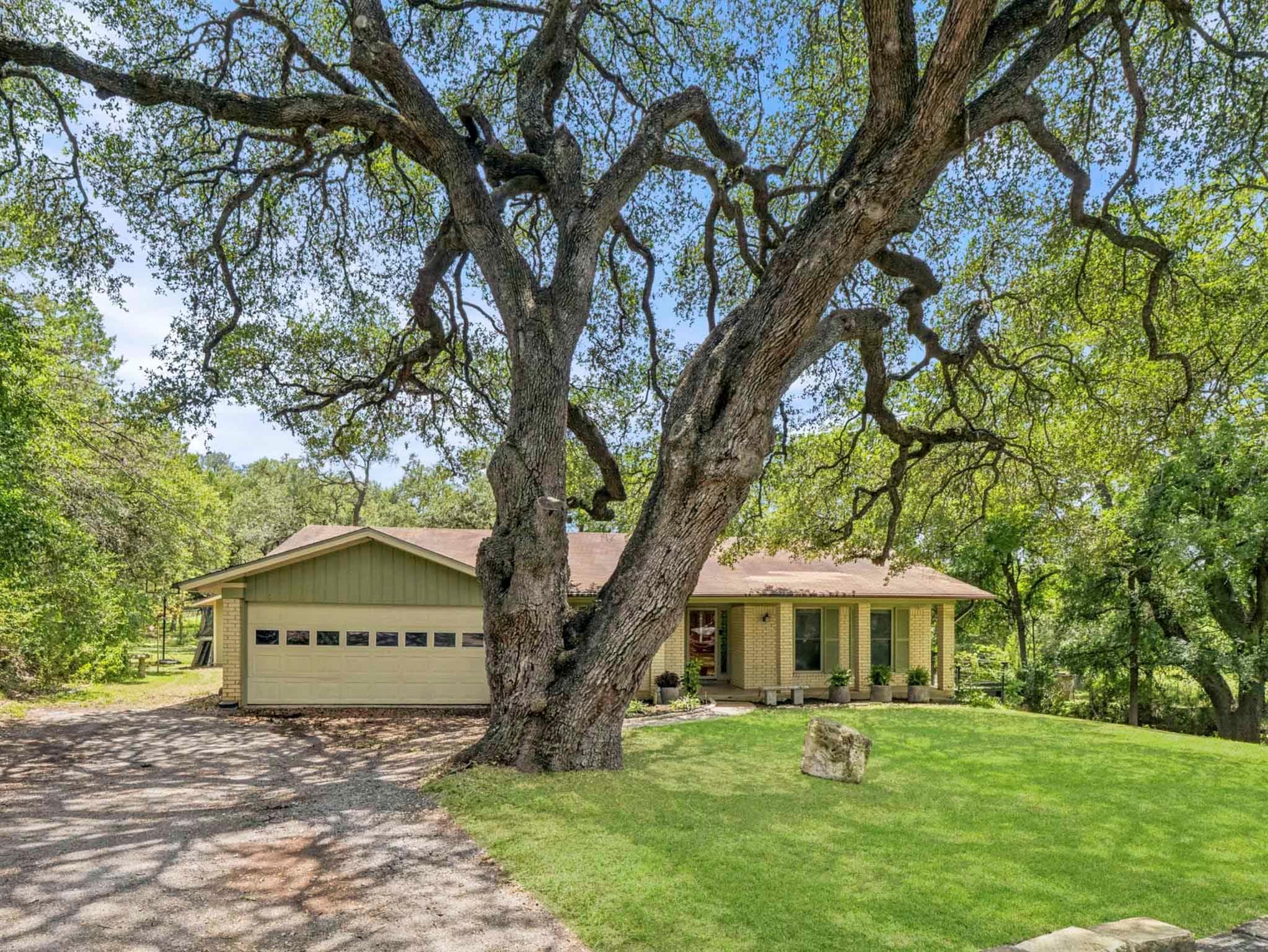 301 Twin Creek Rd