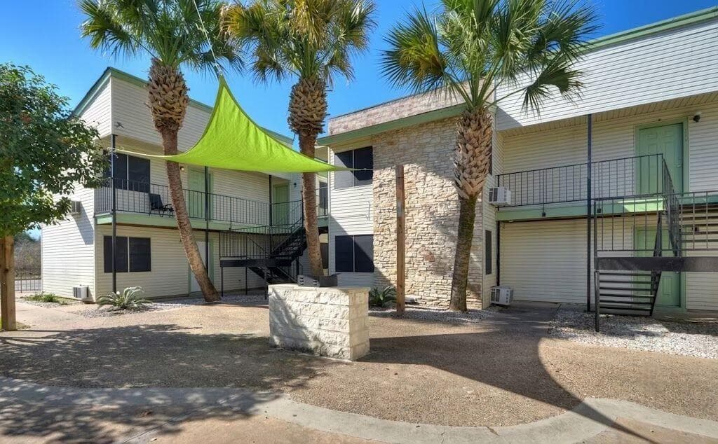 4314 Gillis St #105
