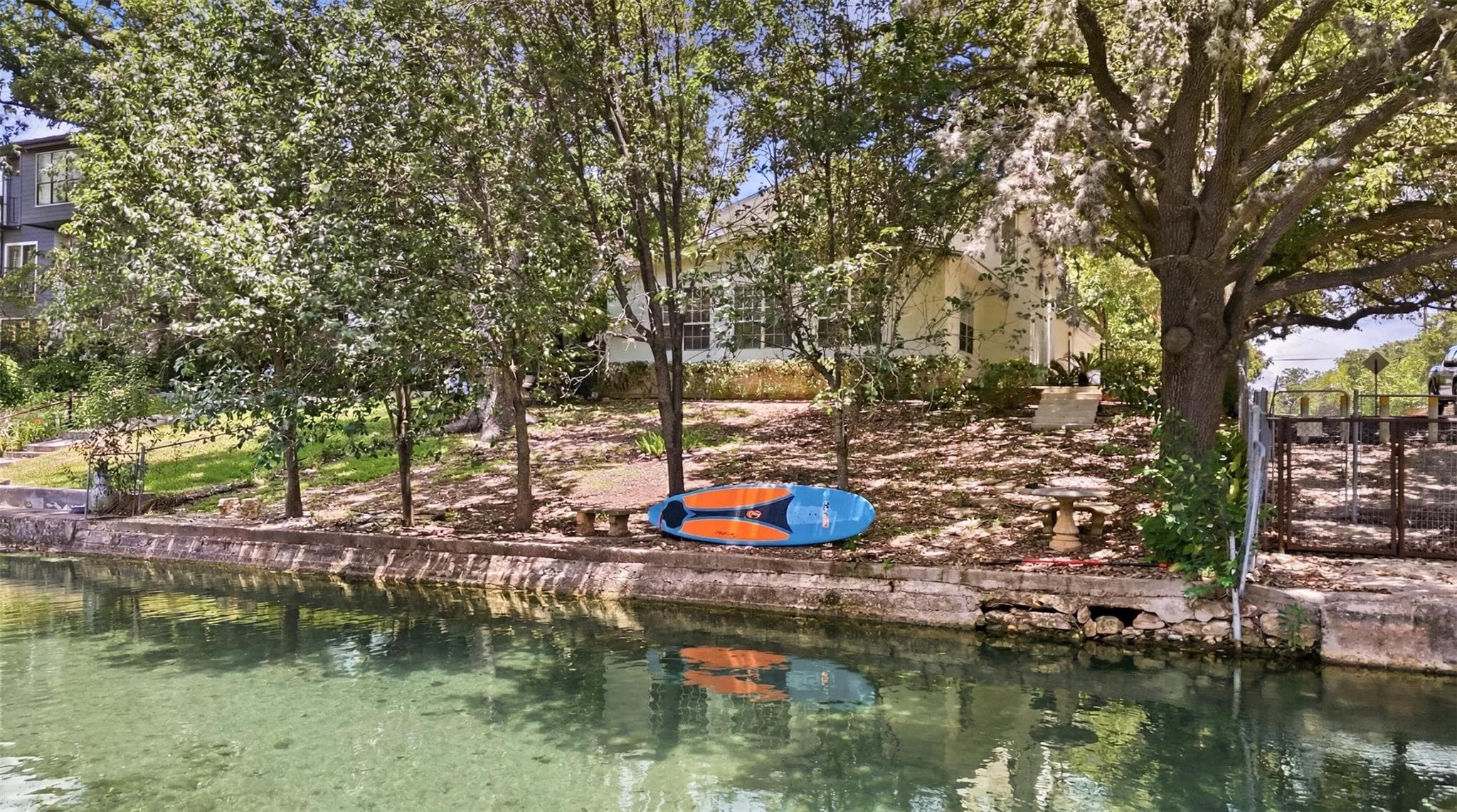 101 E Edgewater Ter