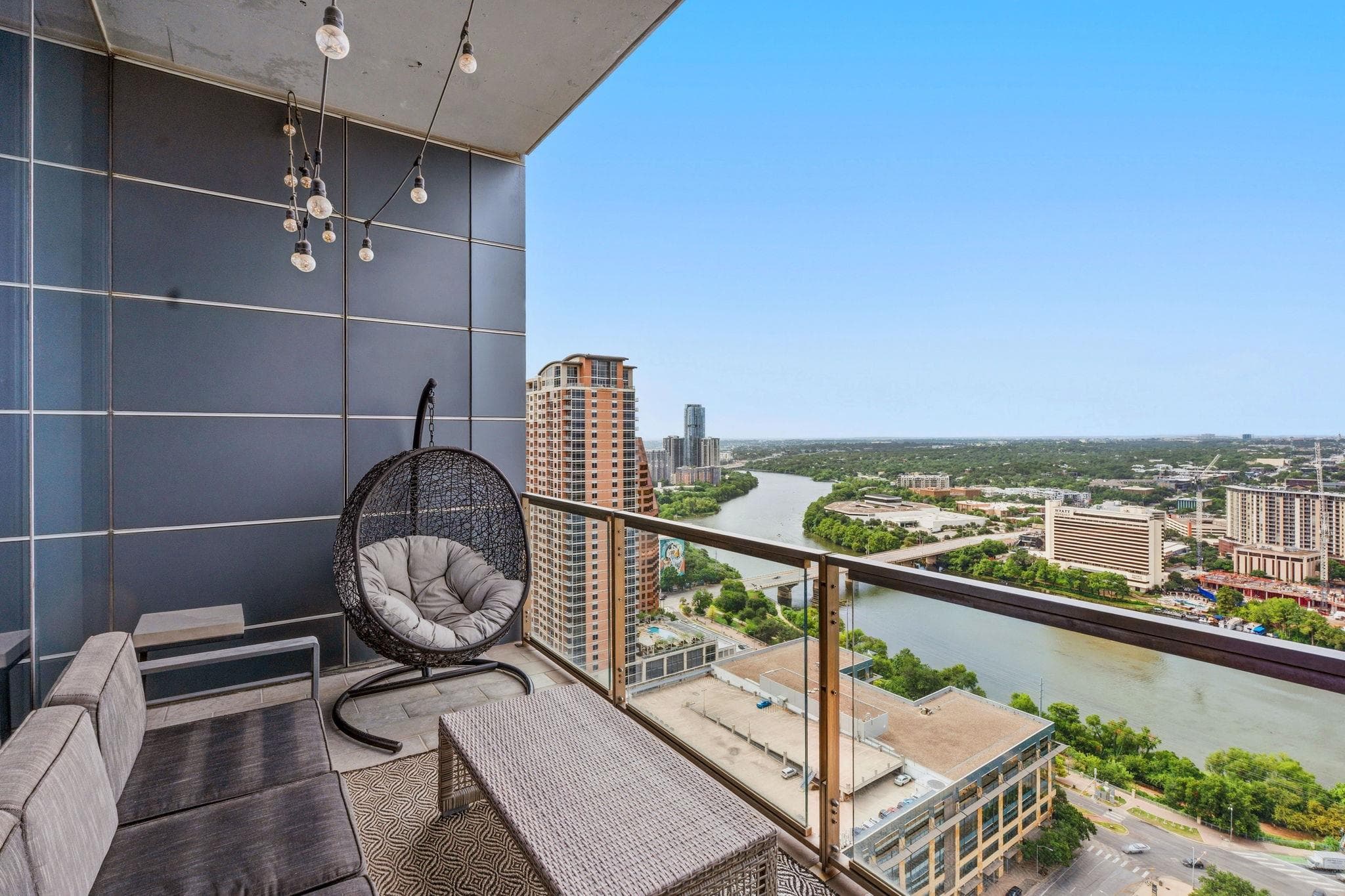 210 Lavaca St #2803