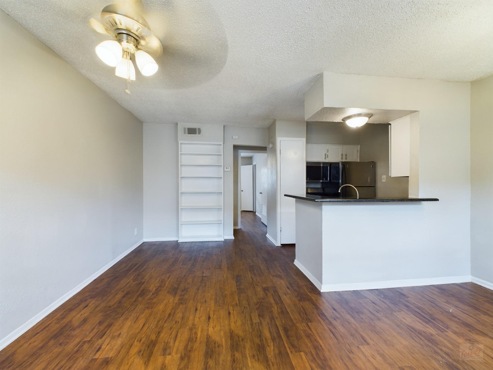 2401 Manor Rd #125