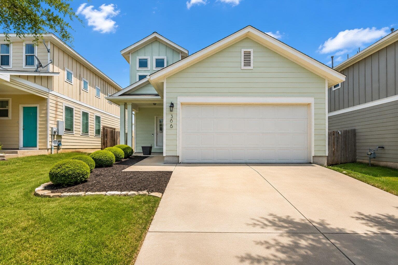 366 Eagle Brook Ln