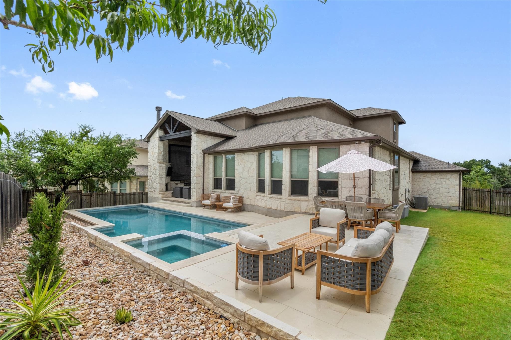 7116 Vicenza Dr