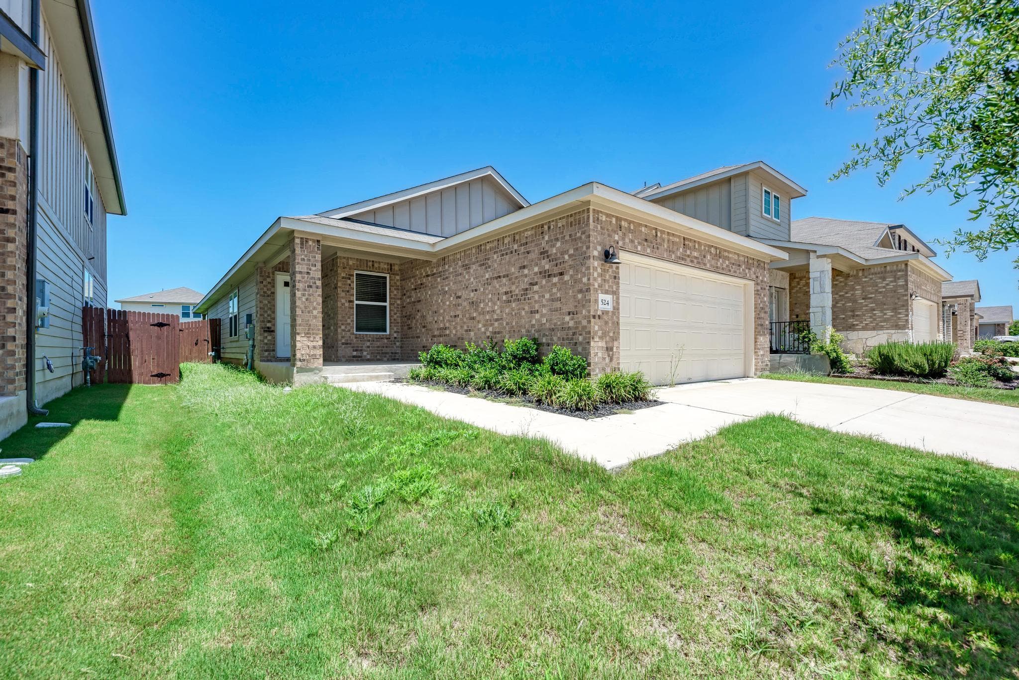 524 Longmount Cv