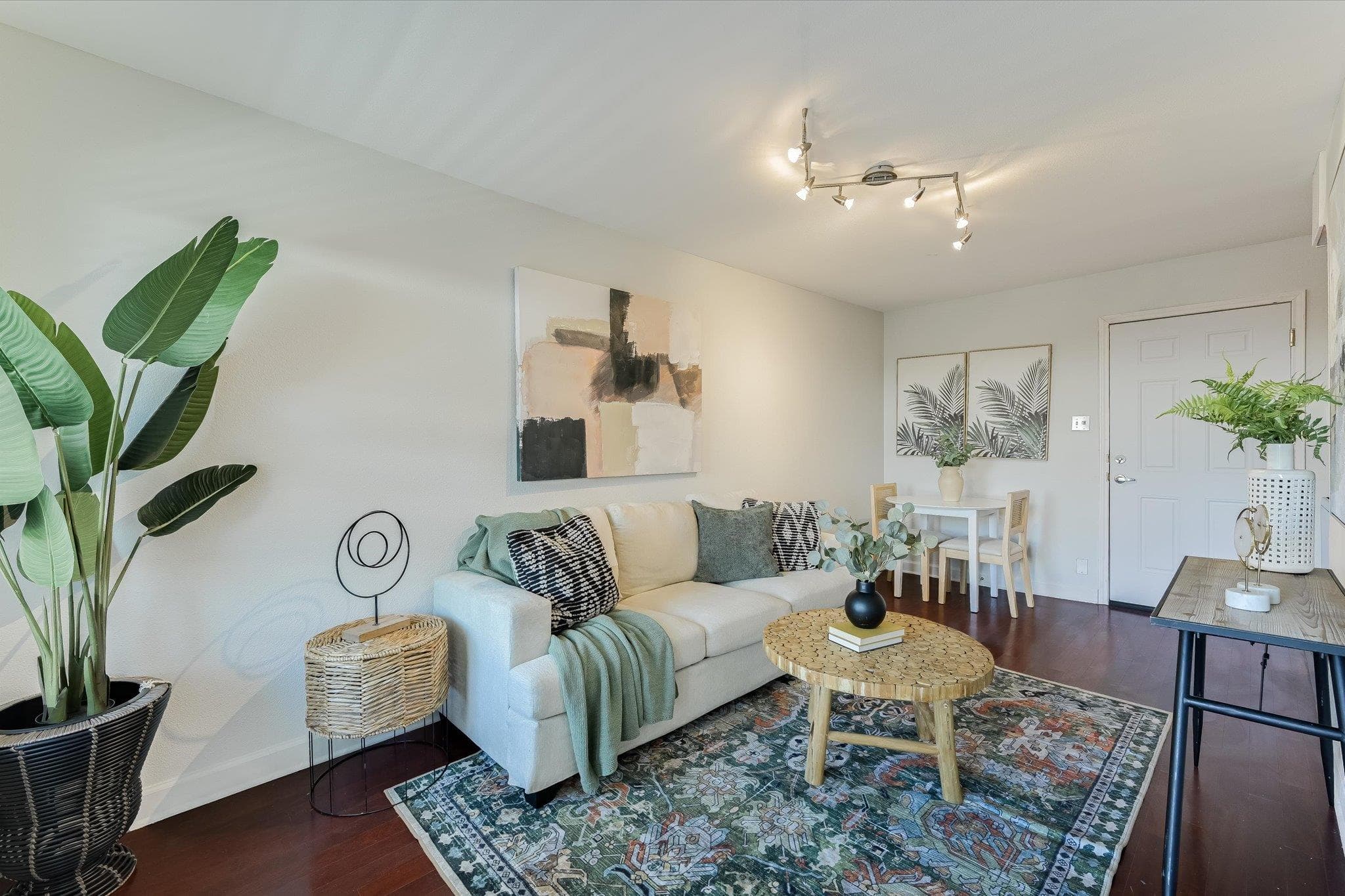 2020 S Congress Ave #1215