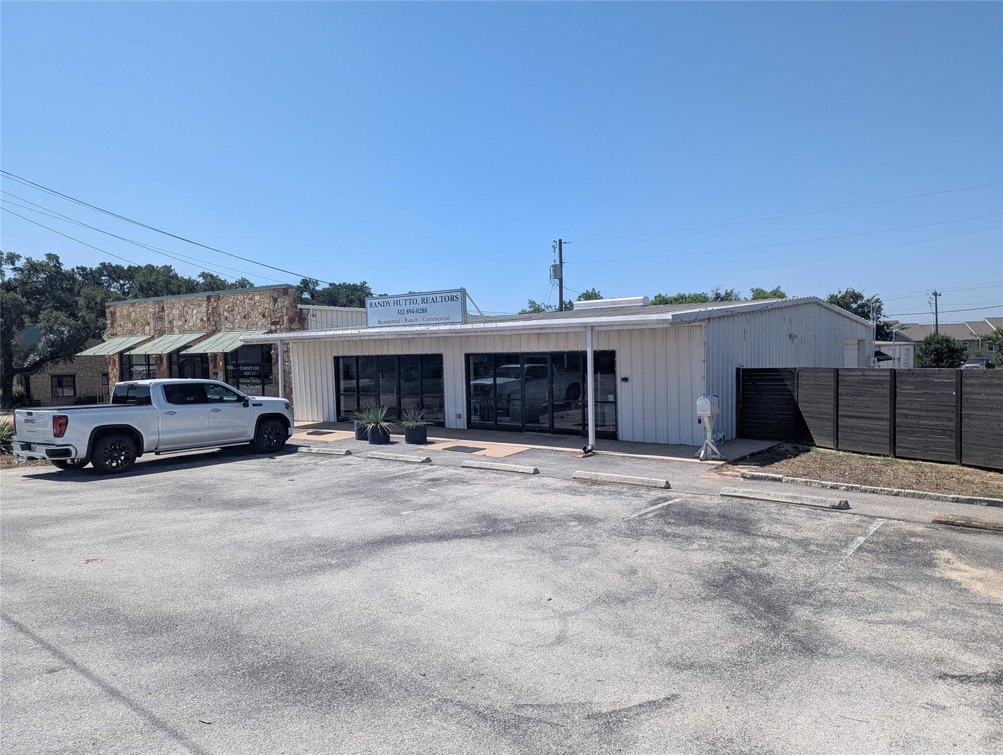 709 A & B and 711B Hwy 290 Hwy