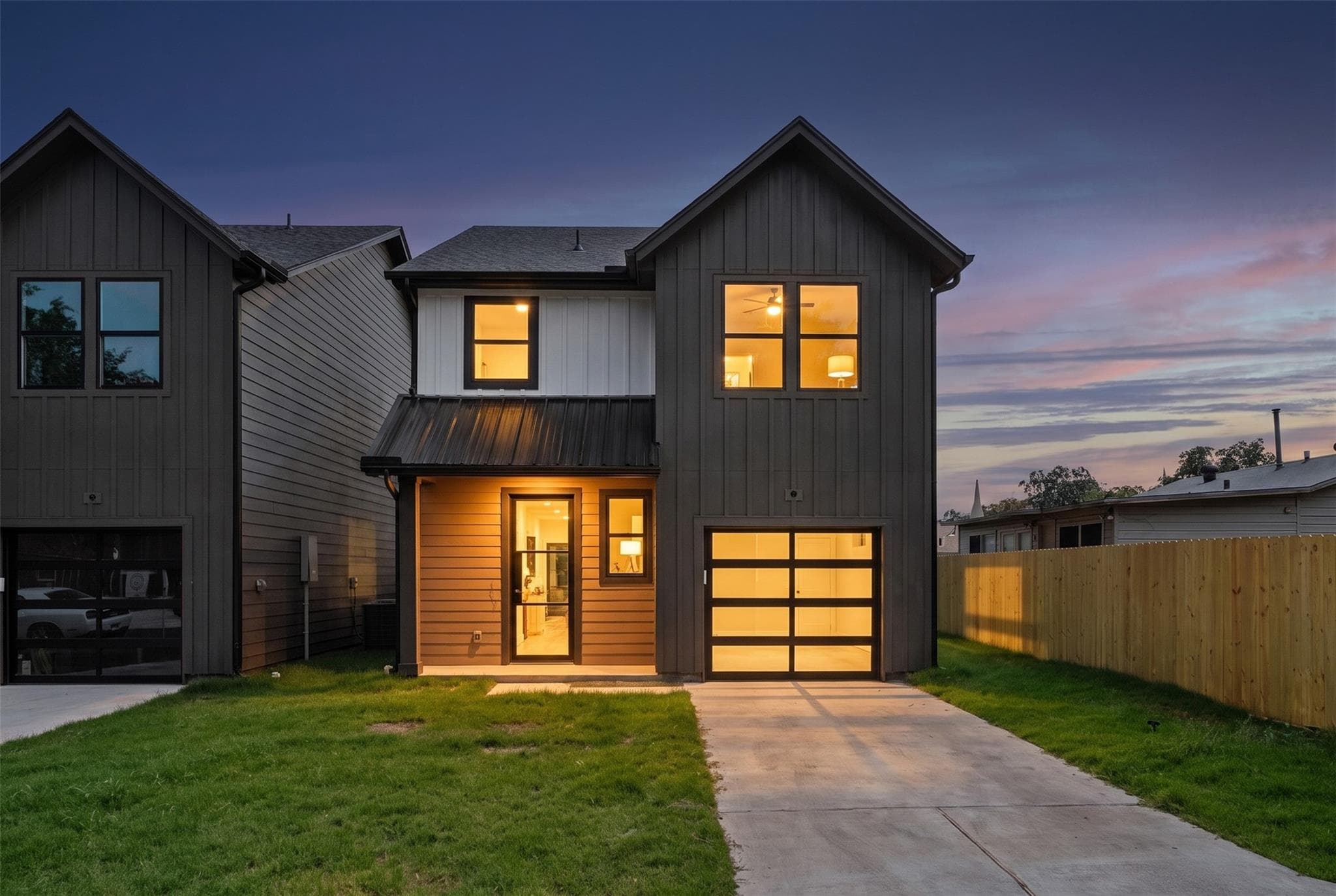 303 Hackberry Ln