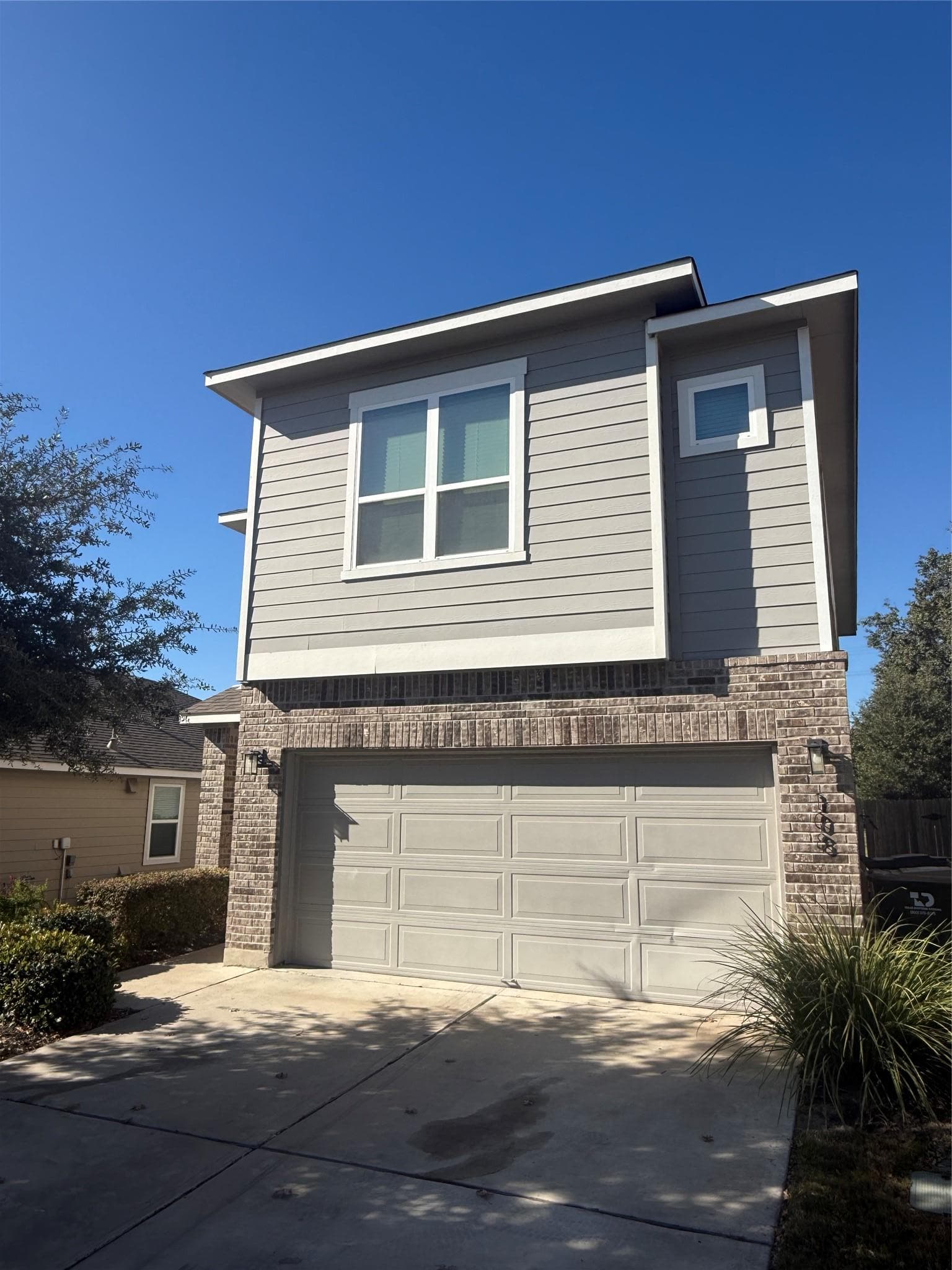 108 Arches Way
