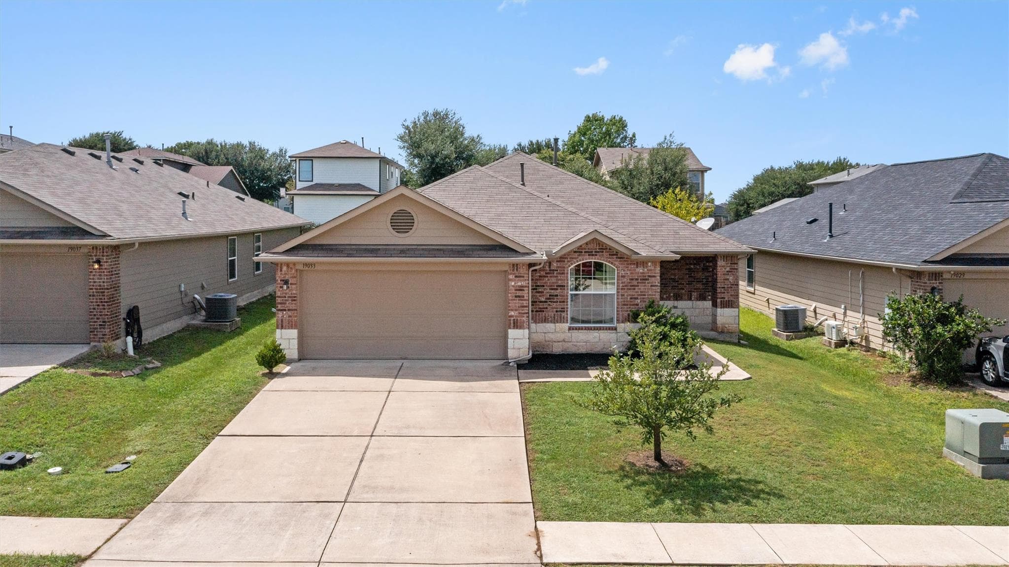 19033 Great Falls Dr