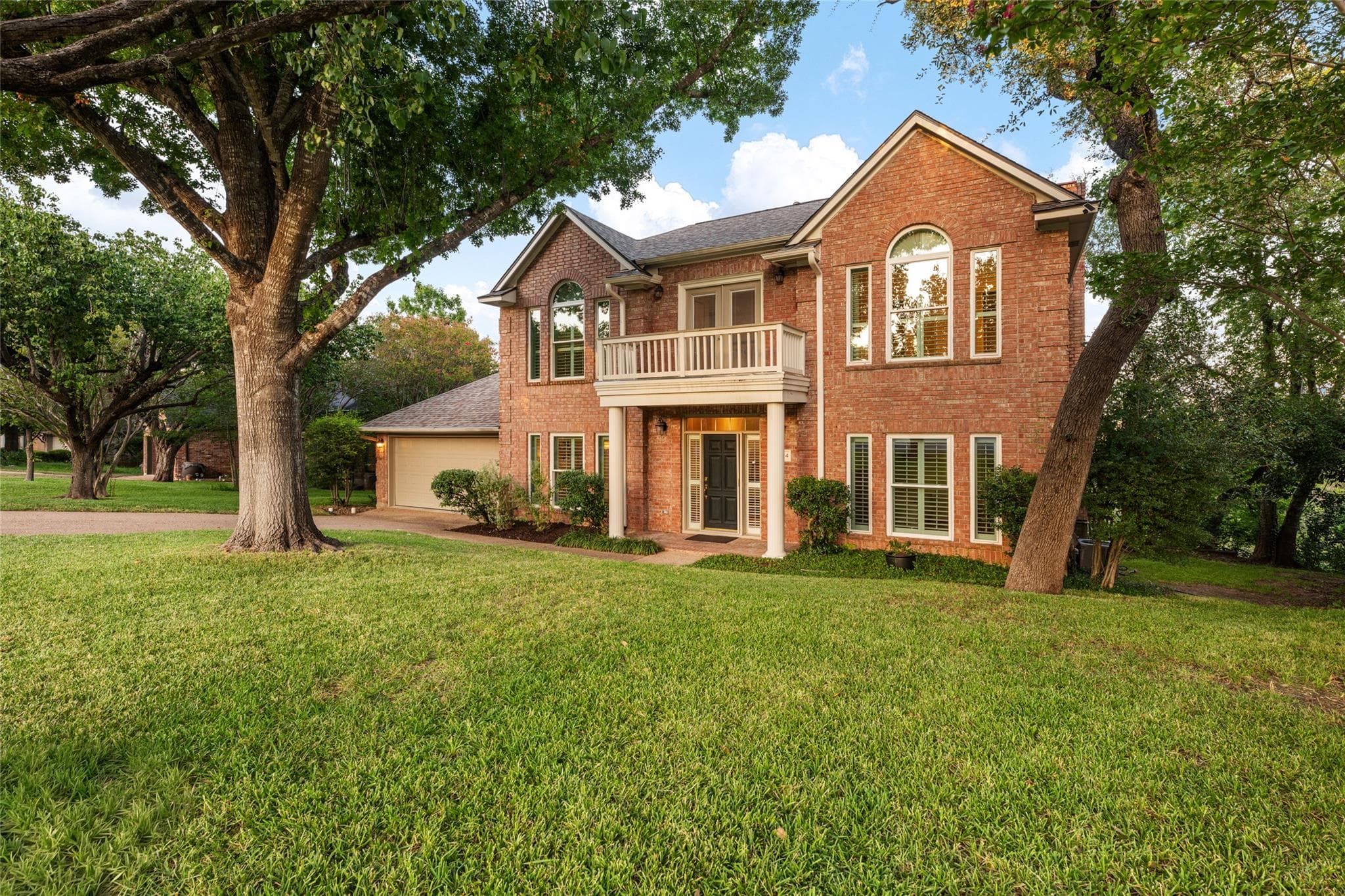 7414 Anaqua Dr