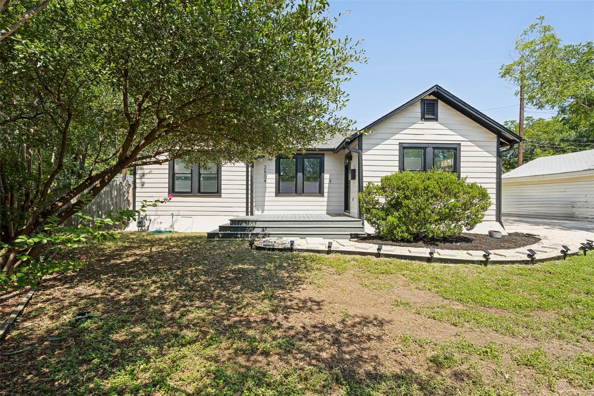 2804 Breeze Ter
