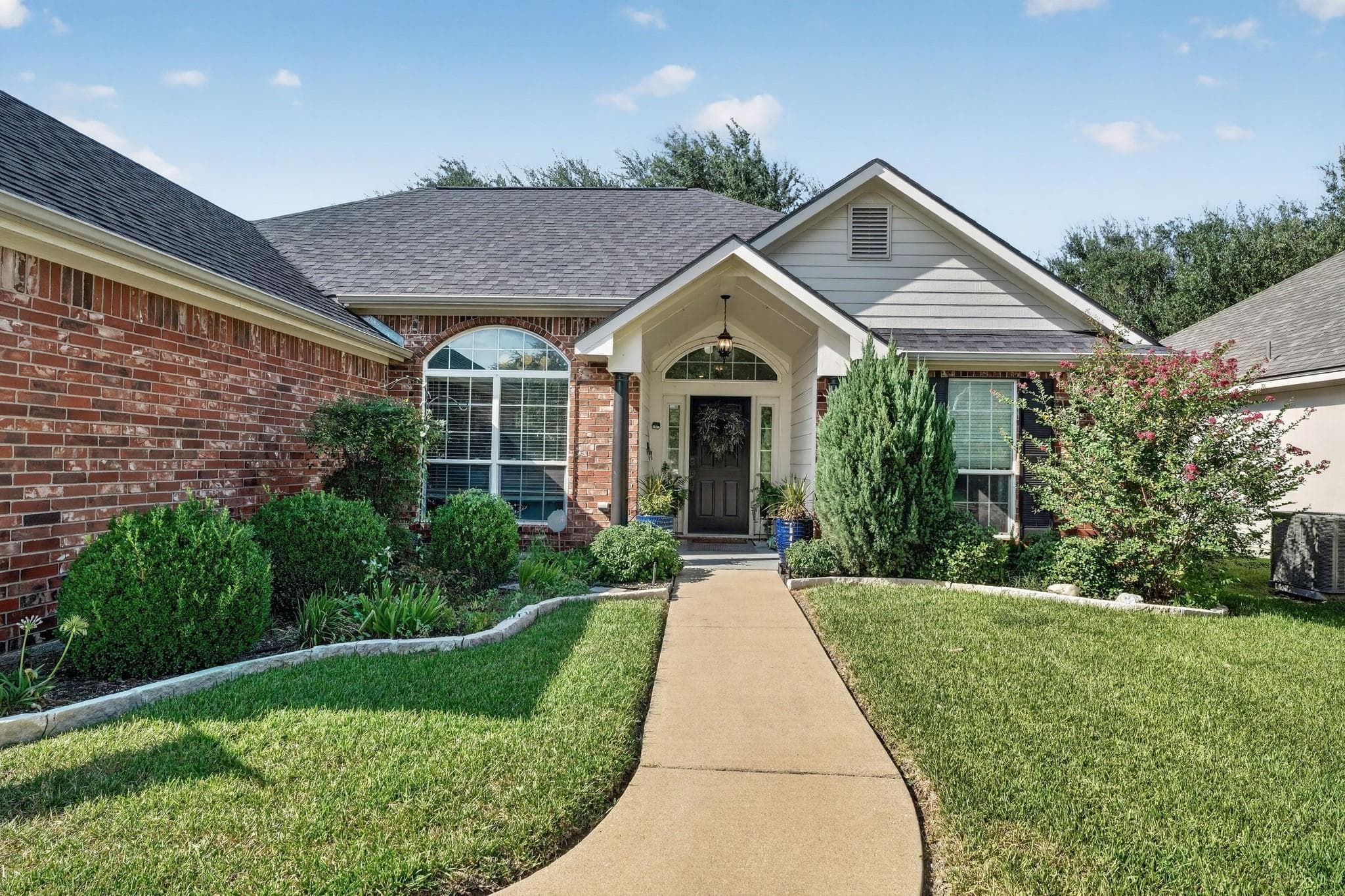 2716 Butterfly Dr