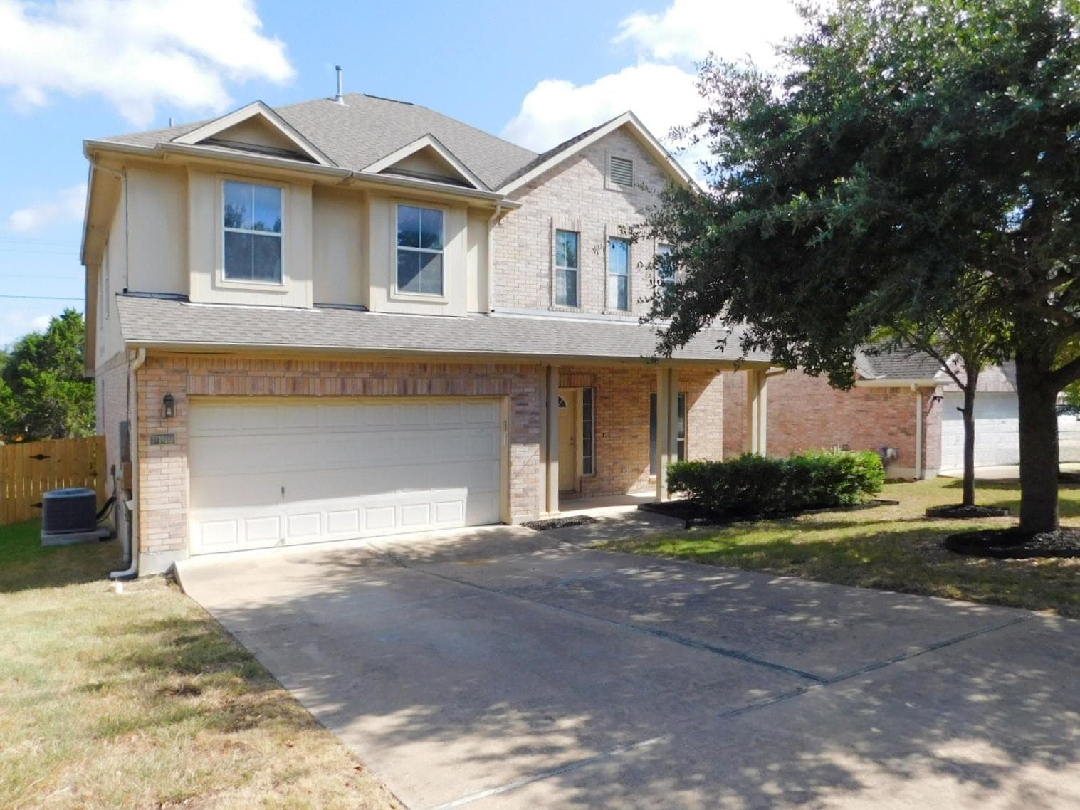 1411 Encino Dr