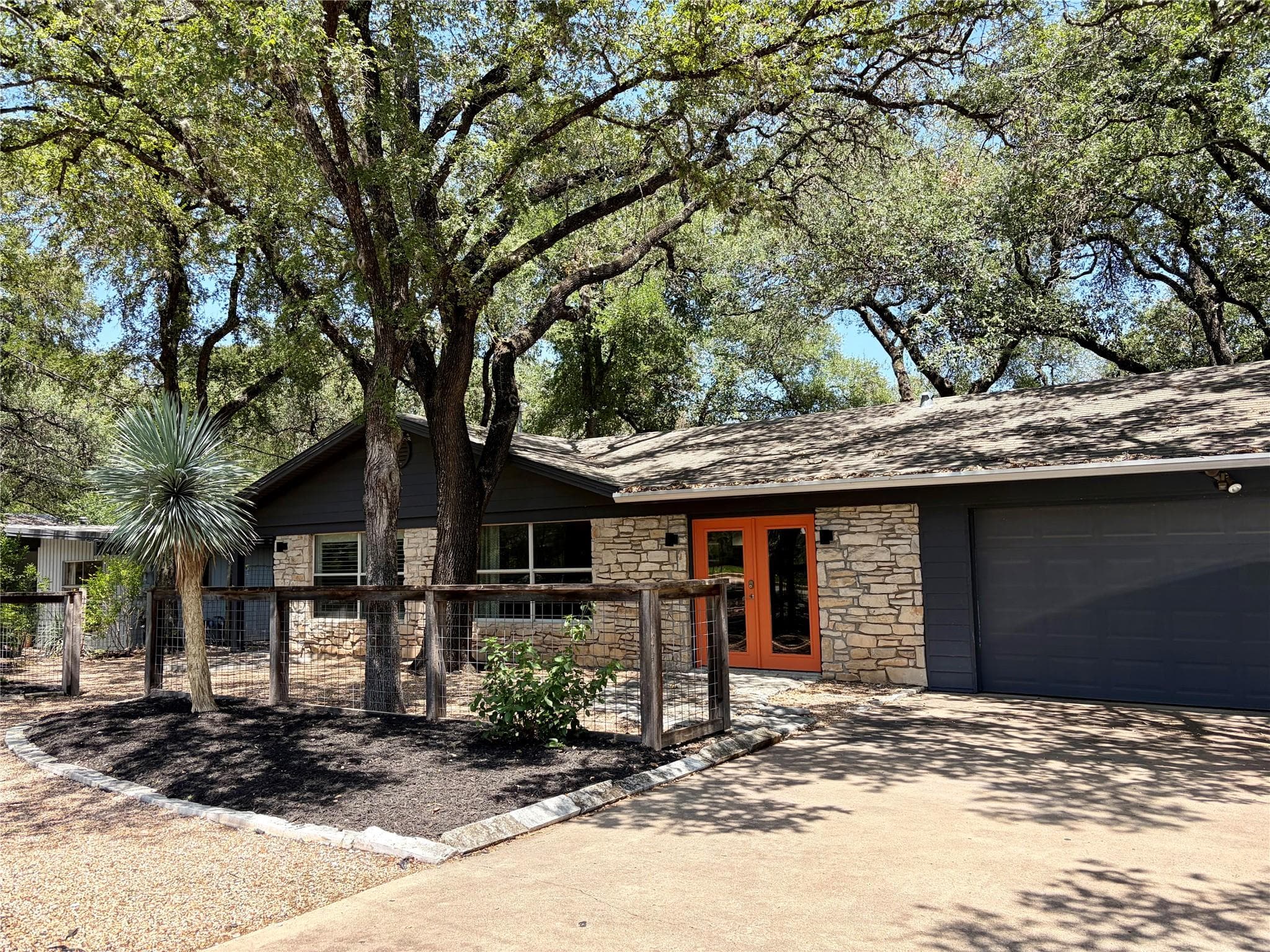 435 Brady Ln