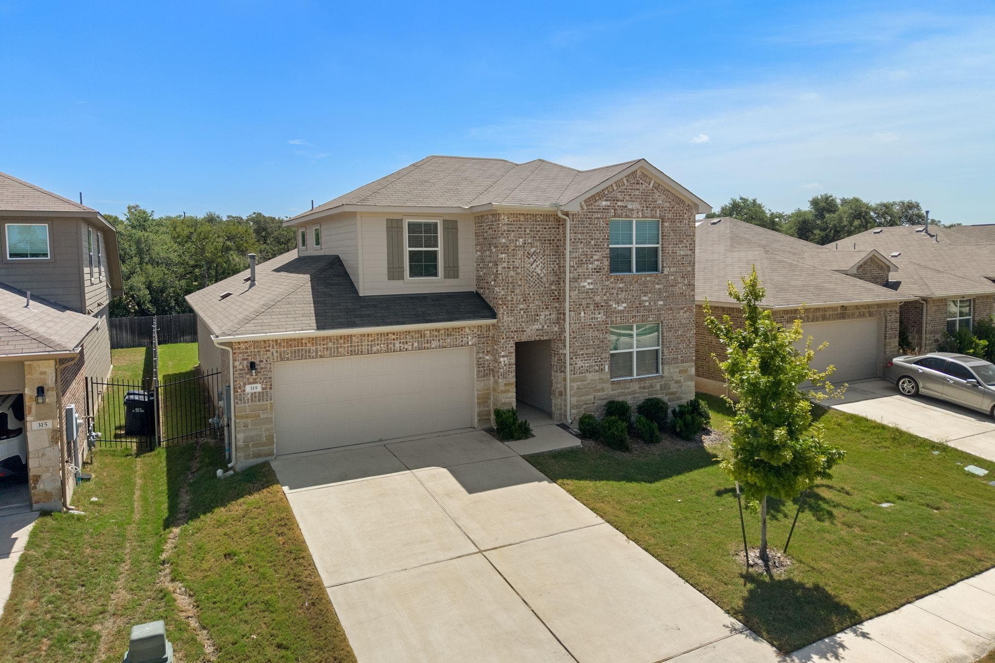 319 Arrowhead Vine St