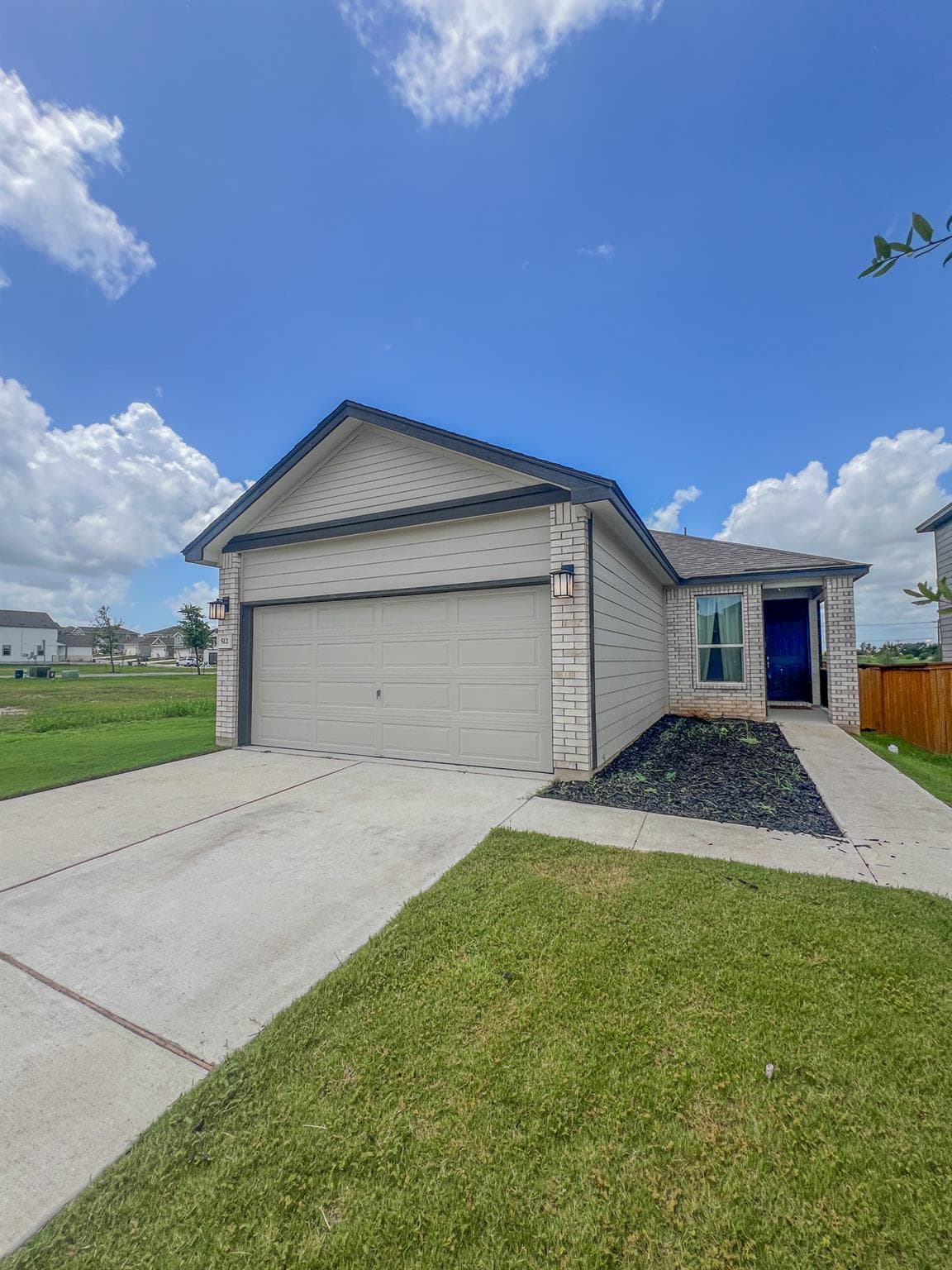 512 Barbary Coast Ln