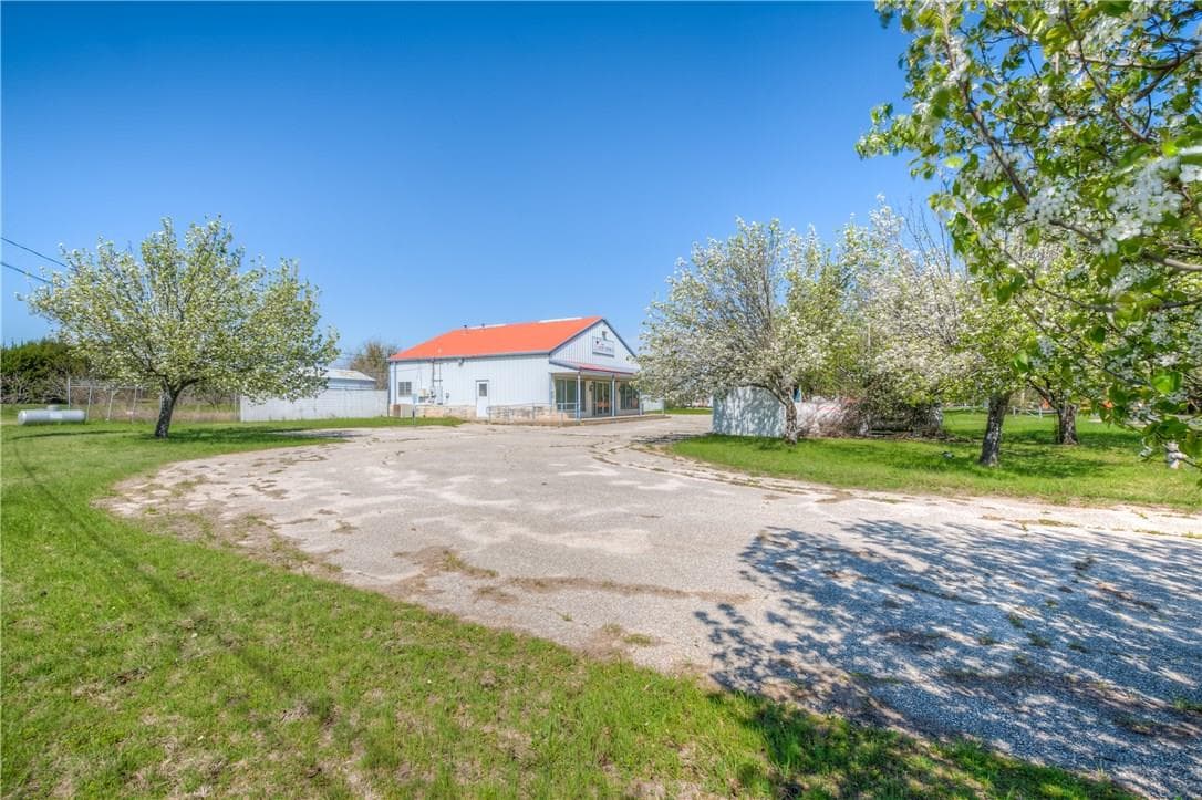 2100 Old Airport Rd